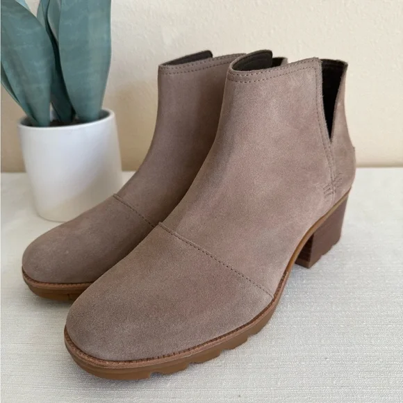 New SOREL Taupe Suede Slip In Heeled Ankle Boots - Picture 6 of 11